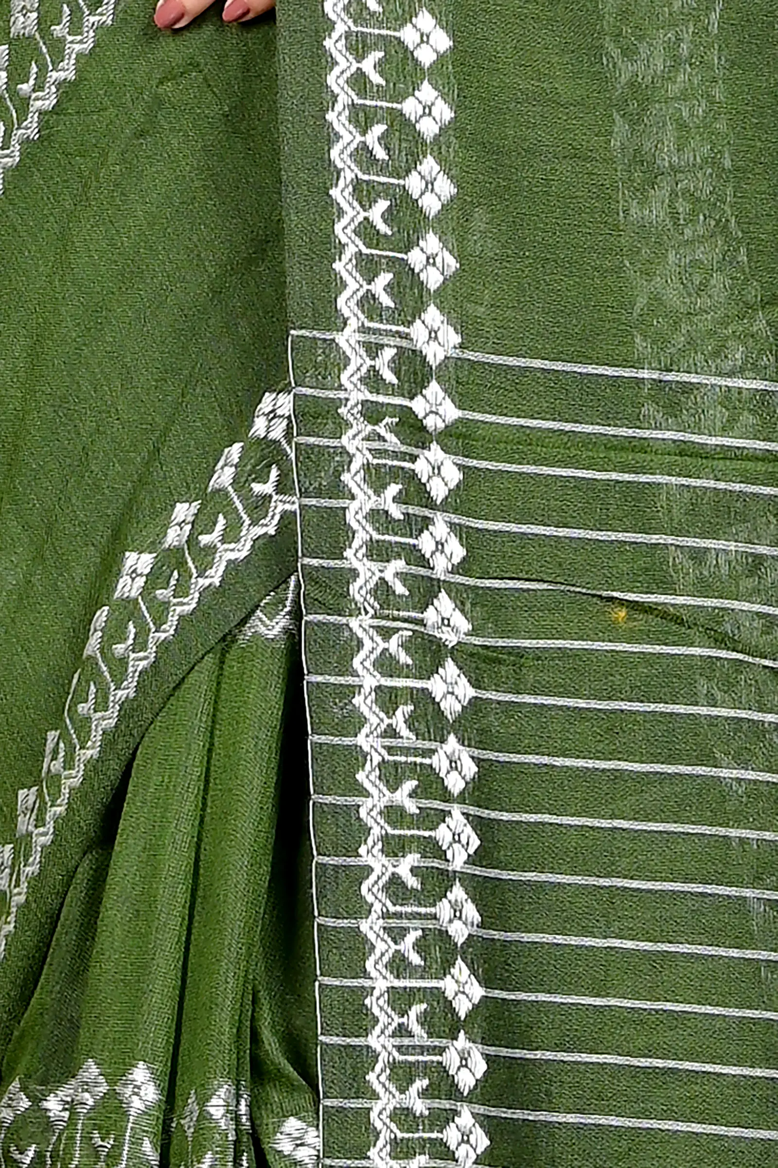 Green Cotton Blended Pareta Hand Loom Saree (308)